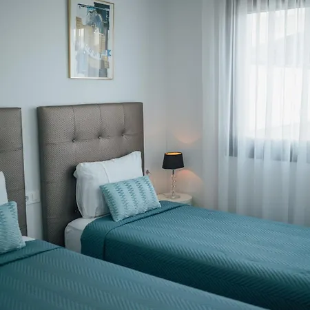 Laguna Apartment